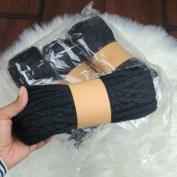 Black Knee High Cable Knit Socks - Picture 2 of 3